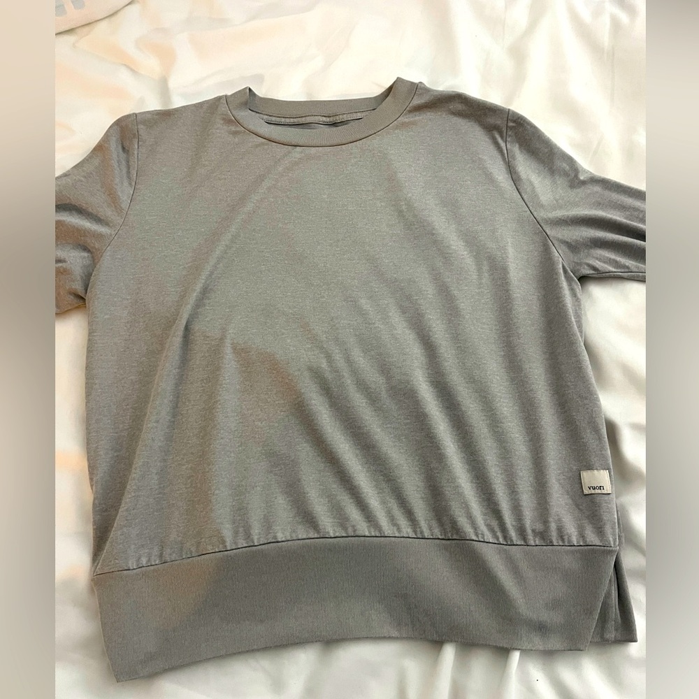 VUORI Daydream Crew Performance Top Womens Small Lightweight Sweatshirt.